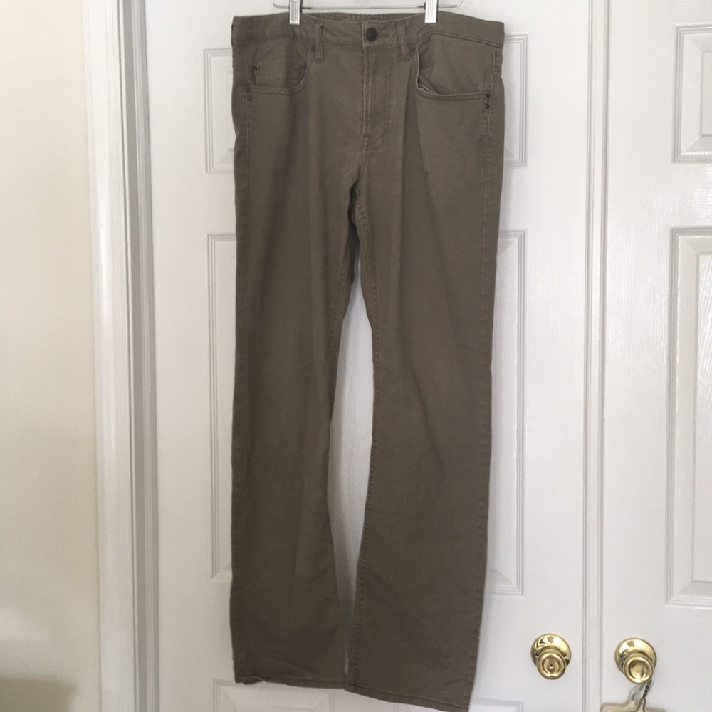 Men’s khaki Pants